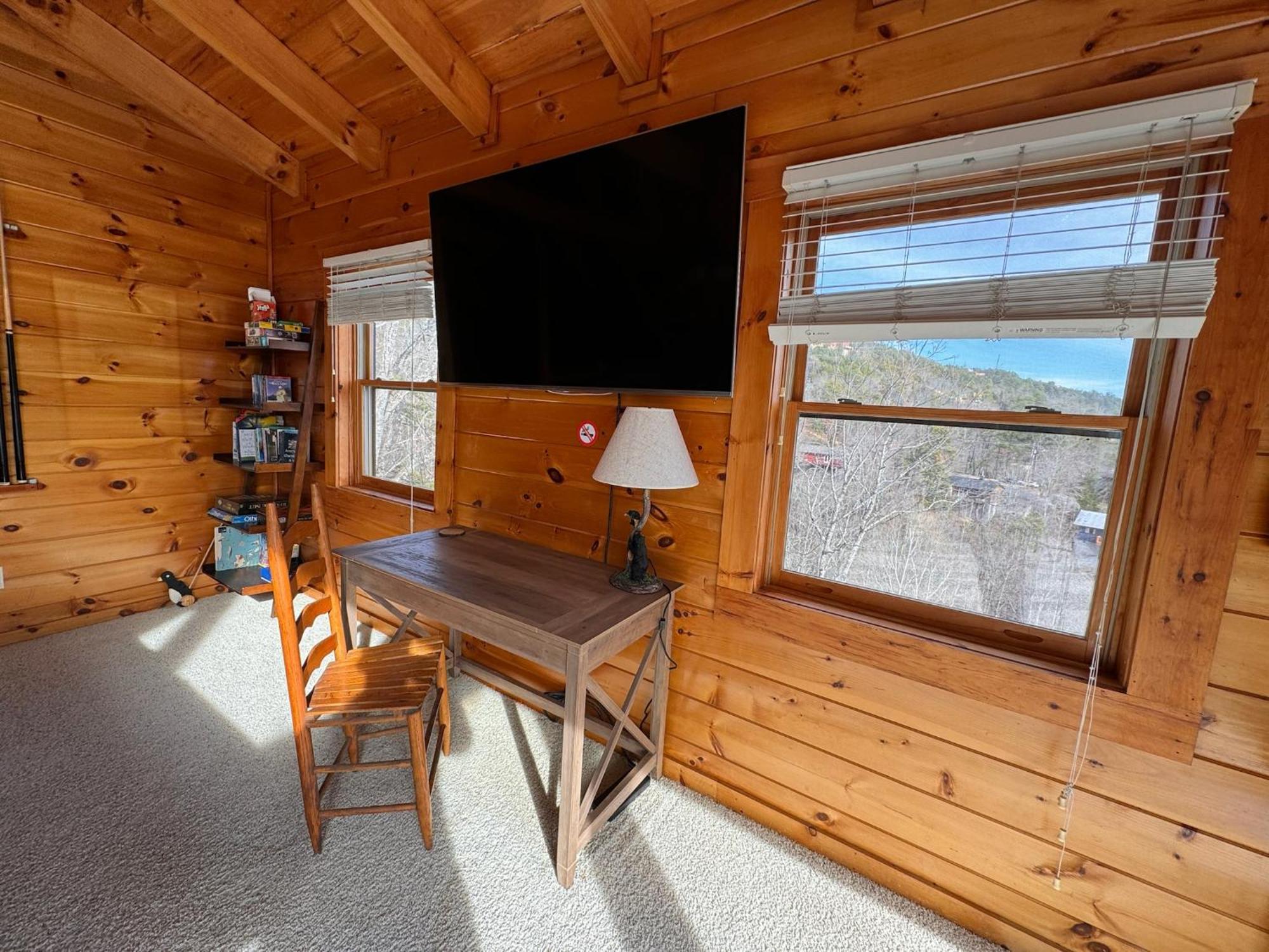 Smoky Paws - Exceptional Cabin, Stunning Mountain Views, Hot Tub, Tranquil, Gigabit Internet, Free L2 Ev Пиджен Фордж Екстериор снимка