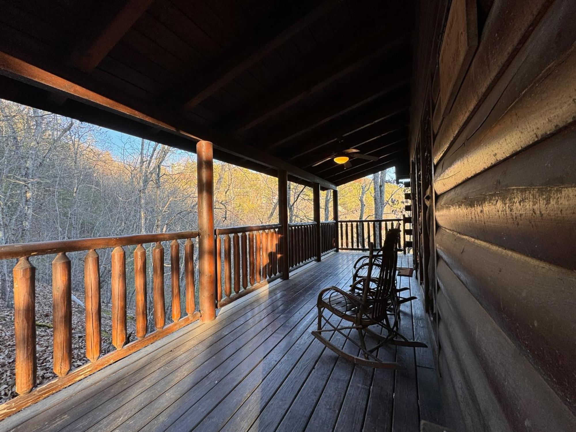 Smoky Paws - Exceptional Cabin, Stunning Mountain Views, Hot Tub, Tranquil, Gigabit Internet, Free L2 Ev Пиджен Фордж Екстериор снимка